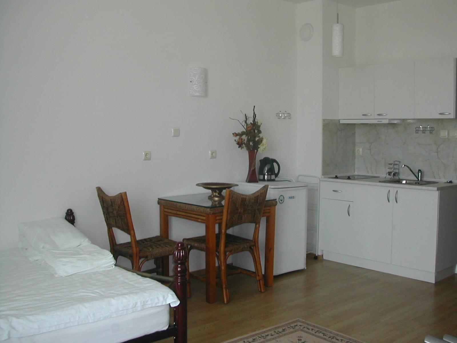 Oasis Suites Apartments And Studios Ravda Room photo