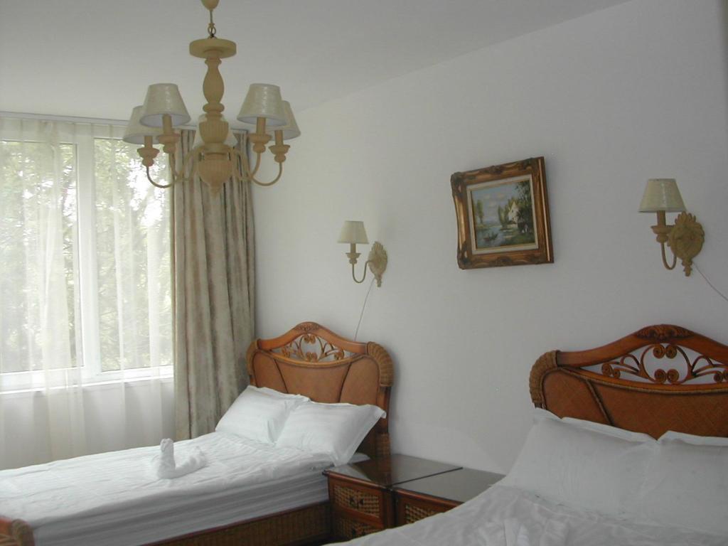 Oasis Suites Apartments And Studios Ravda Room photo